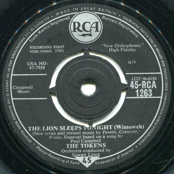 The Tokens - The Lion Sleeps Tonight (Wimoweh) (7", Single)