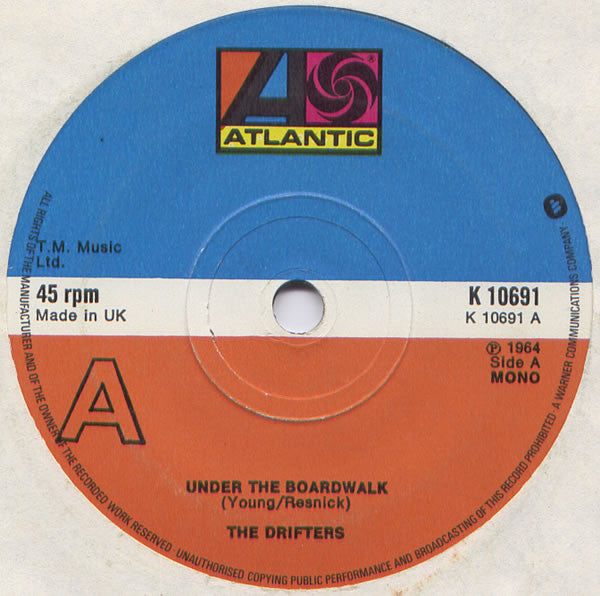 The Drifters - Under The Boardwalk (7", Mono, RE, Blu)