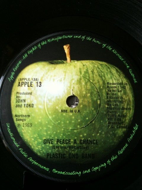 The Plastic Ono Band - Give Peace A Chance / Remember Love (7", Sol)