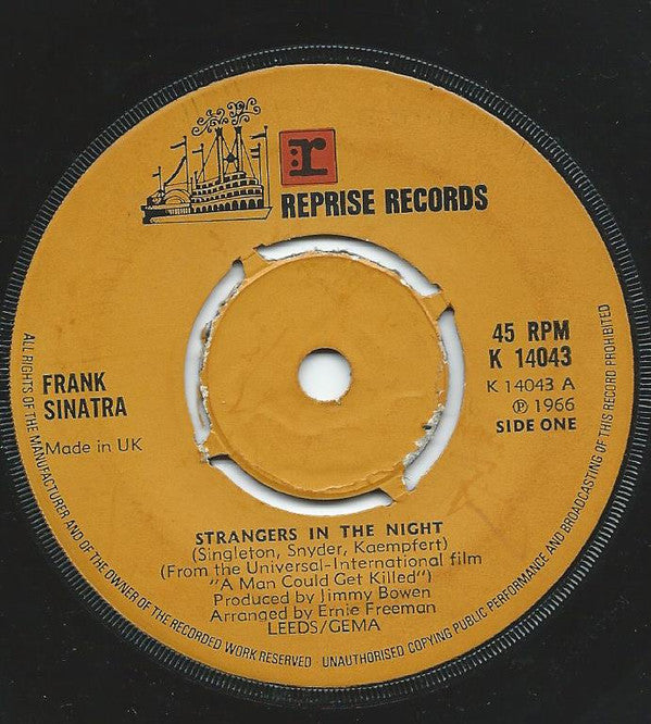 Frank Sinatra - Strangers In The Night (7", Single, RE, Pus)