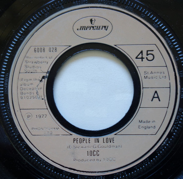 10CC - People In Love (7", Single, Mou)