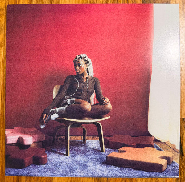 Hannah Jadagu - Describe (LP, Album, Ltd, Pin)
