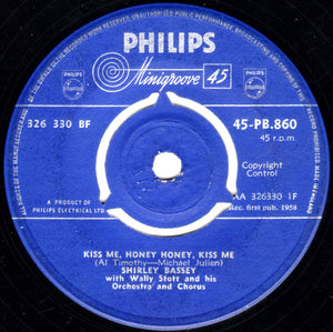 Shirley Bassey With Wally Stott And His Orchestra And Chorus - Kiss Me, Honey Honey, Kiss Me (7", Single)