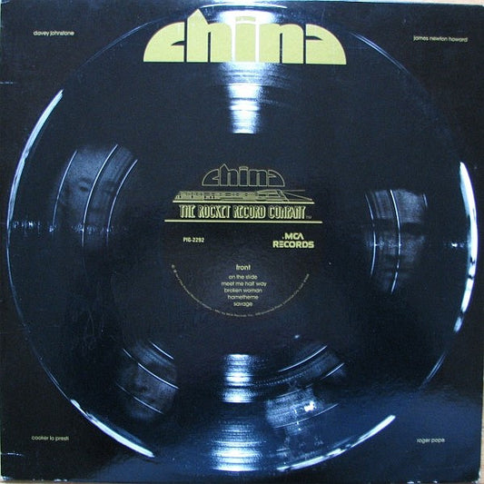 China (28) - China (LP, Album, Pin)