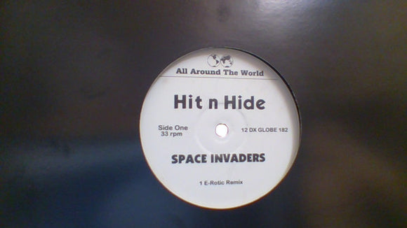 Hit 'n' Hide - Space Invaders (12